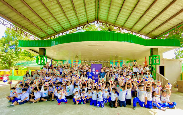 PUBLIC SCHOOL STUDENTS START THE YEAR WITH ‘BEARS OF JOY’ FROM SM CITY BALIWAG