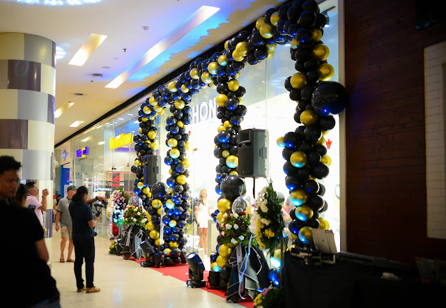 HONOR20opens20in20Bacolod