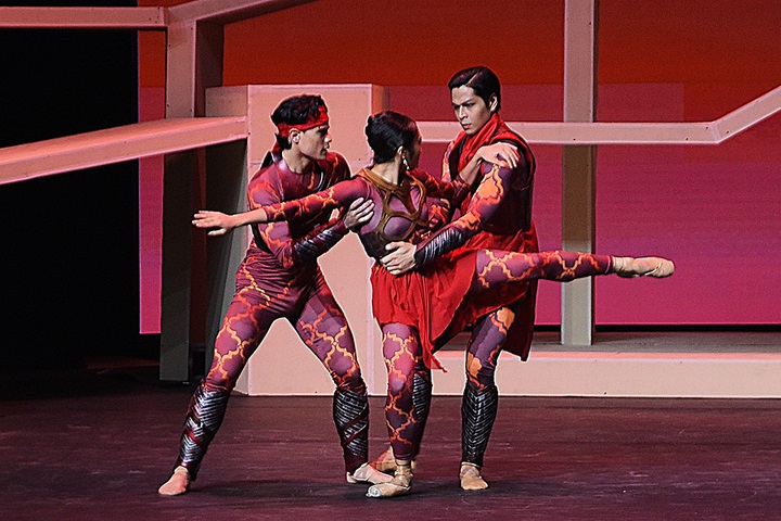 Ballet Manilas Florante at Laura 3